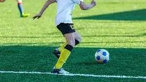 姆巴佩惊叹蜡像逼真：仿佛就是我自己！